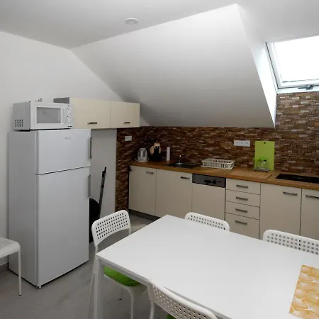 Guest house Rodinne Ubytovani Slapy *